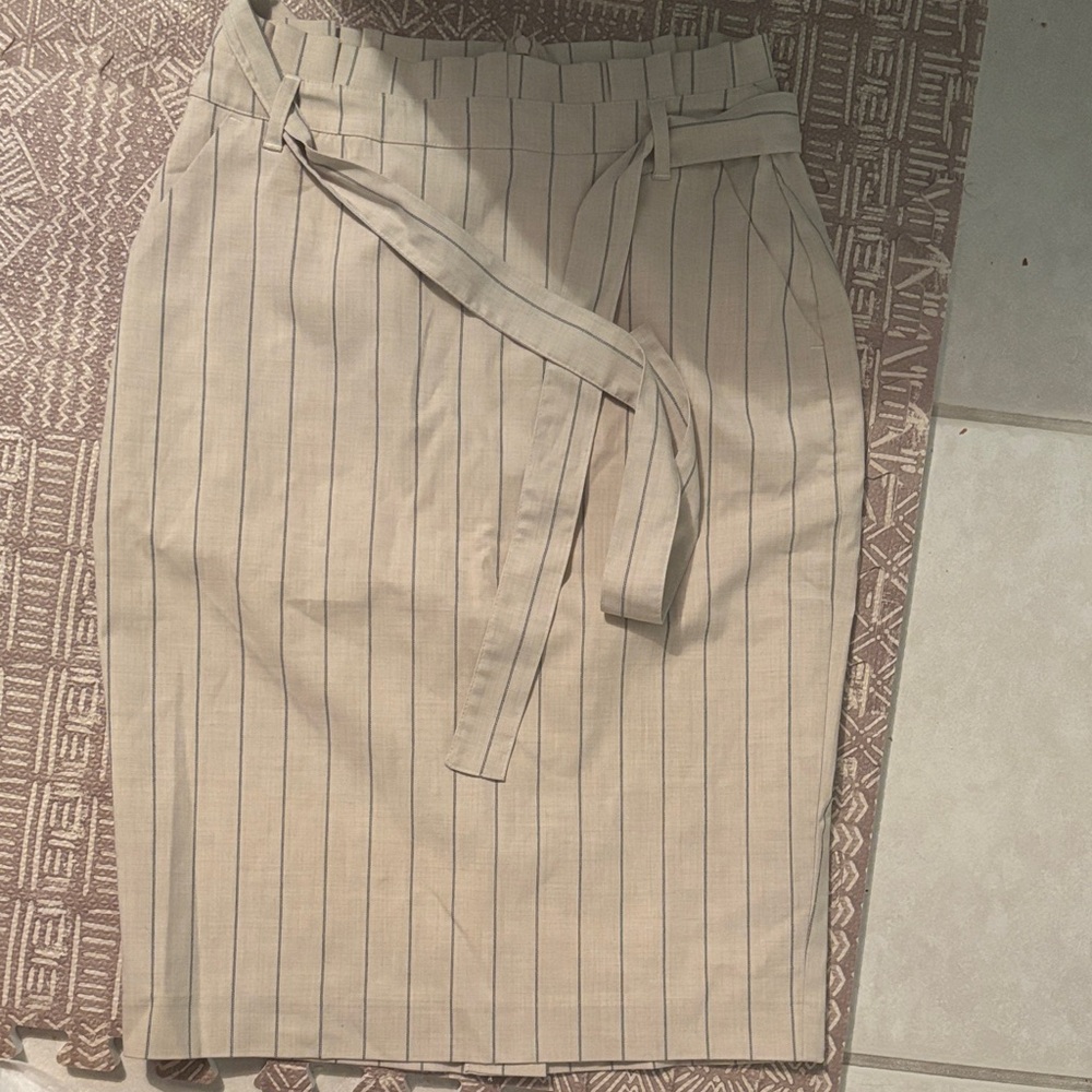 Banana Republic Beige Striped Pencil Skirt